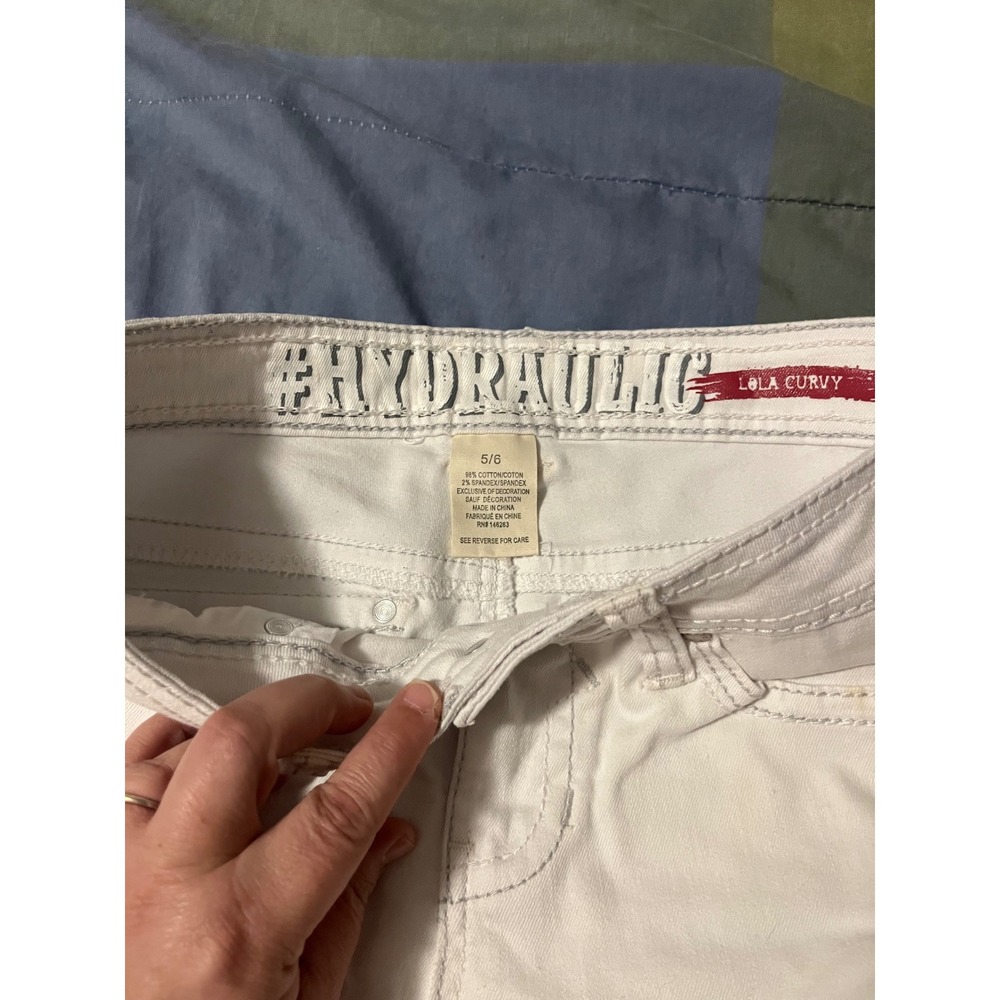 Hydraulic Lola Curvy White Denim Bermuda Shorts Embroidered Back Pockets Size5/6 - Picture 3 of 6